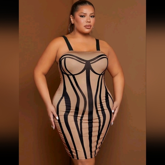 Silhouette defining bodycon dress - Picture 3 of 5